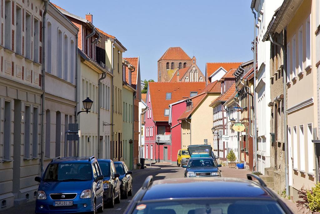 Apartment Yachthafen Waren Exterior photo